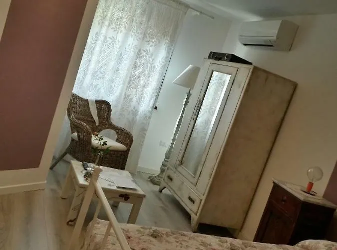 לינה וארוחת בוקר Casavittorio 3*